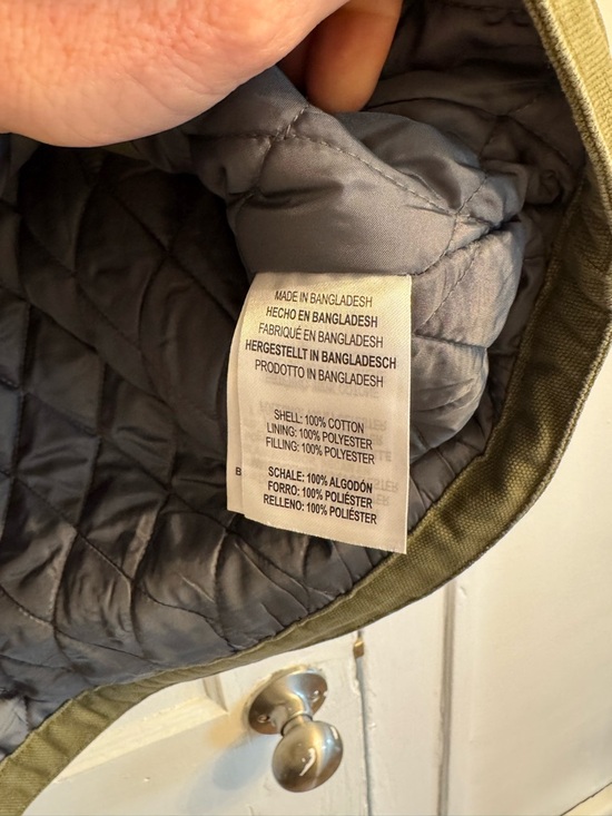 New Men’s Legendary White Tails Vest - Picture 5 of 10